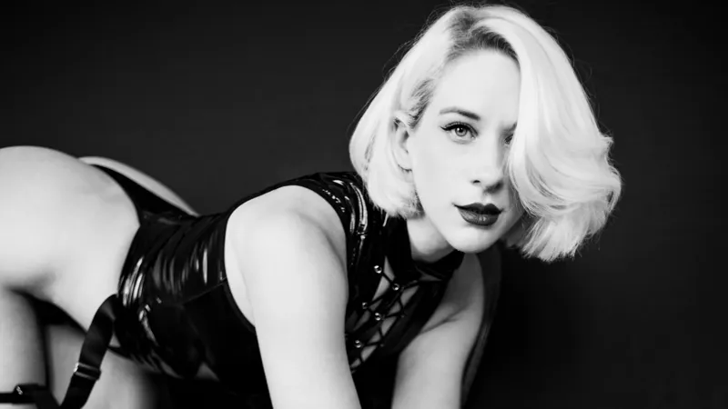 spookieshelbie onlyfans header image